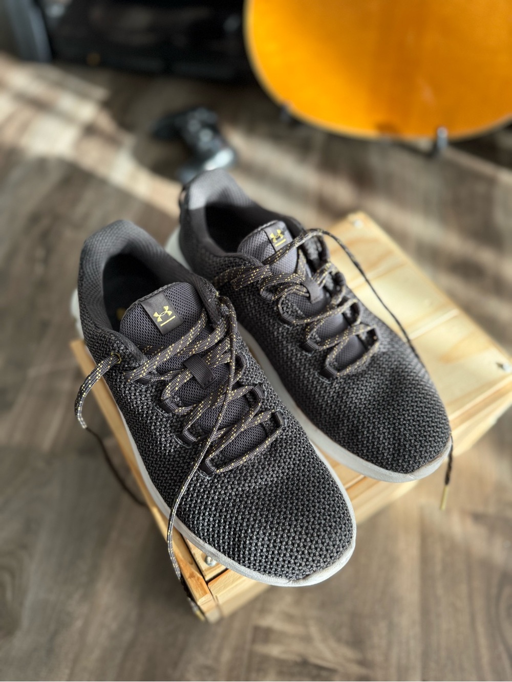 Under Armour Ripple Sneakers – Black Knit with Gold Logo – Sz 10